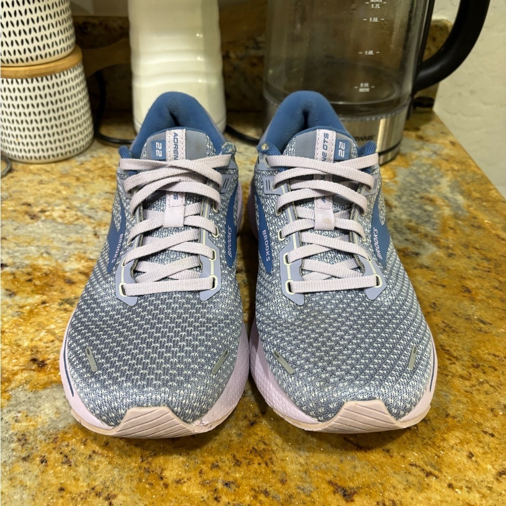 Brooks Adrenaline GTS size 9 - Picture 2 of 9
